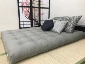 Cama Shikifuton Japones (1,90x1,40) Cor Cinza É Bom VEJA AQUI Se Compensa Comprar